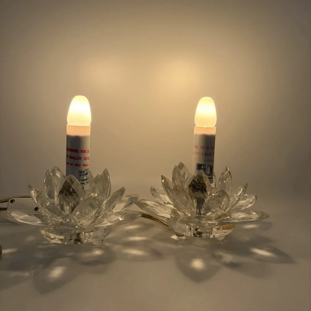 2 Vtg Fifth Avenue Crystal Lotus Flower Small Lamps Night Light 2 Settings Read!